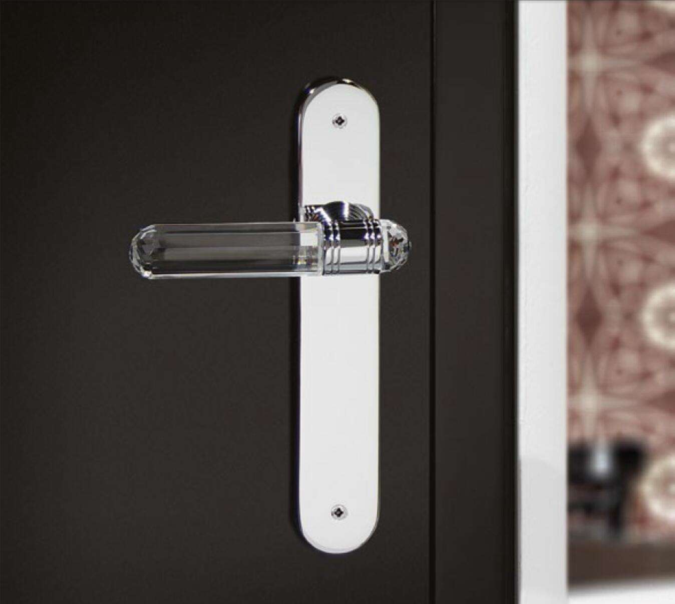 راهنمای خرید و نصب دستگیره‌های طرح کلاسیک و نئوکلاسیک از برند فانتونی