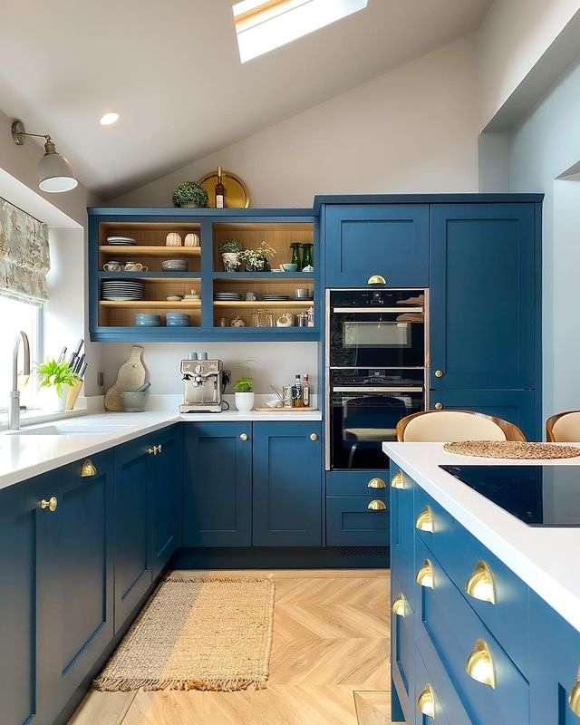 بازسازی کابینت قدیمی با یراق آلات فانتونی