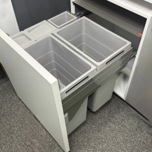 سطل چندمنظوره توکار متصل به بدنه هایلو (Hailo) مدل یوروکارگواس سی جهت یونیت 600mm کد3619771
